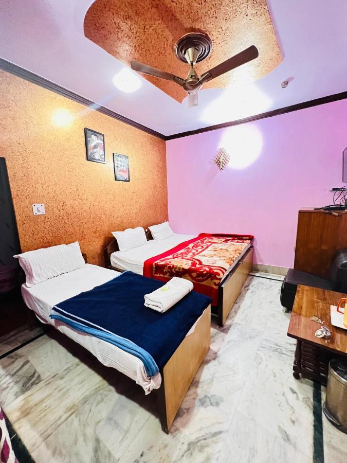 Hotel Rashmi 3*